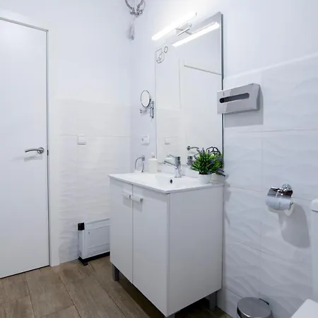 Cozy Duplex 1 Step To City Center Selfcheckin! * Valencia