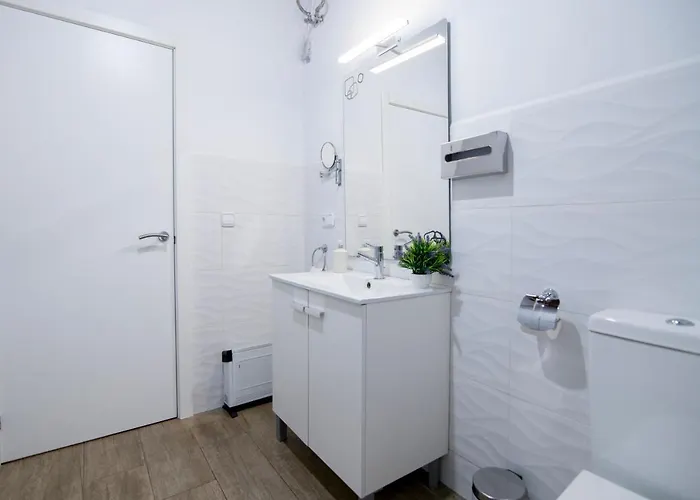 Cozy Duplex 1 Step To City Center Selfcheckin! * Valencia