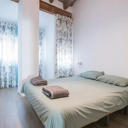 Cozy Duplex 1 Step To City Center Selfcheckin! * Walencja